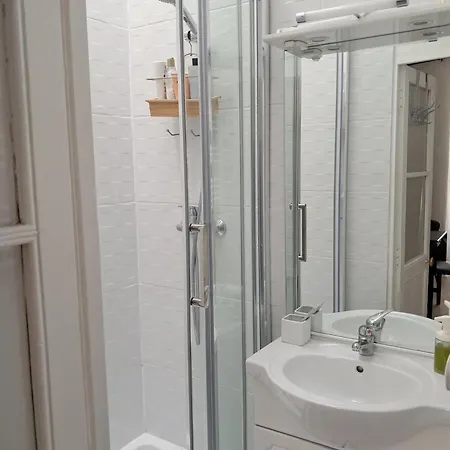 In The Heart Of Le Marais Apartment Paris